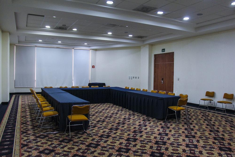 Hotel Soleil Business Class Celaya المظهر الخارجي الصورة