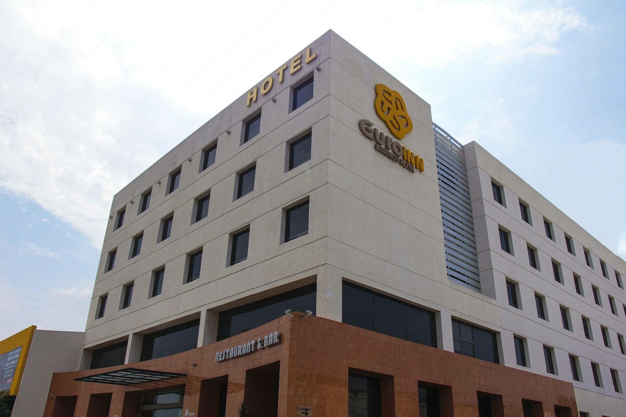 Hotel Soleil Business Class Celaya المظهر الخارجي الصورة